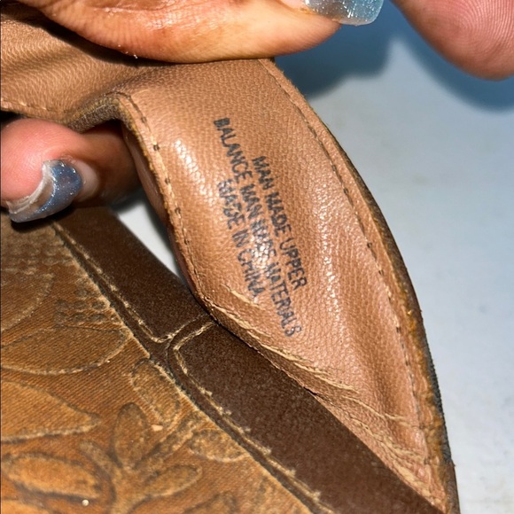b.o.c. Tan Men's Flip-Flops - Picture 3 of 3
